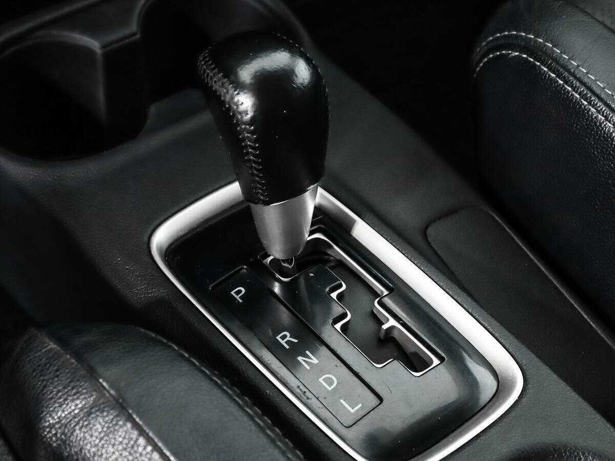 Mitsubishi Outlander с пробегом — 2014 год. Фото: #10