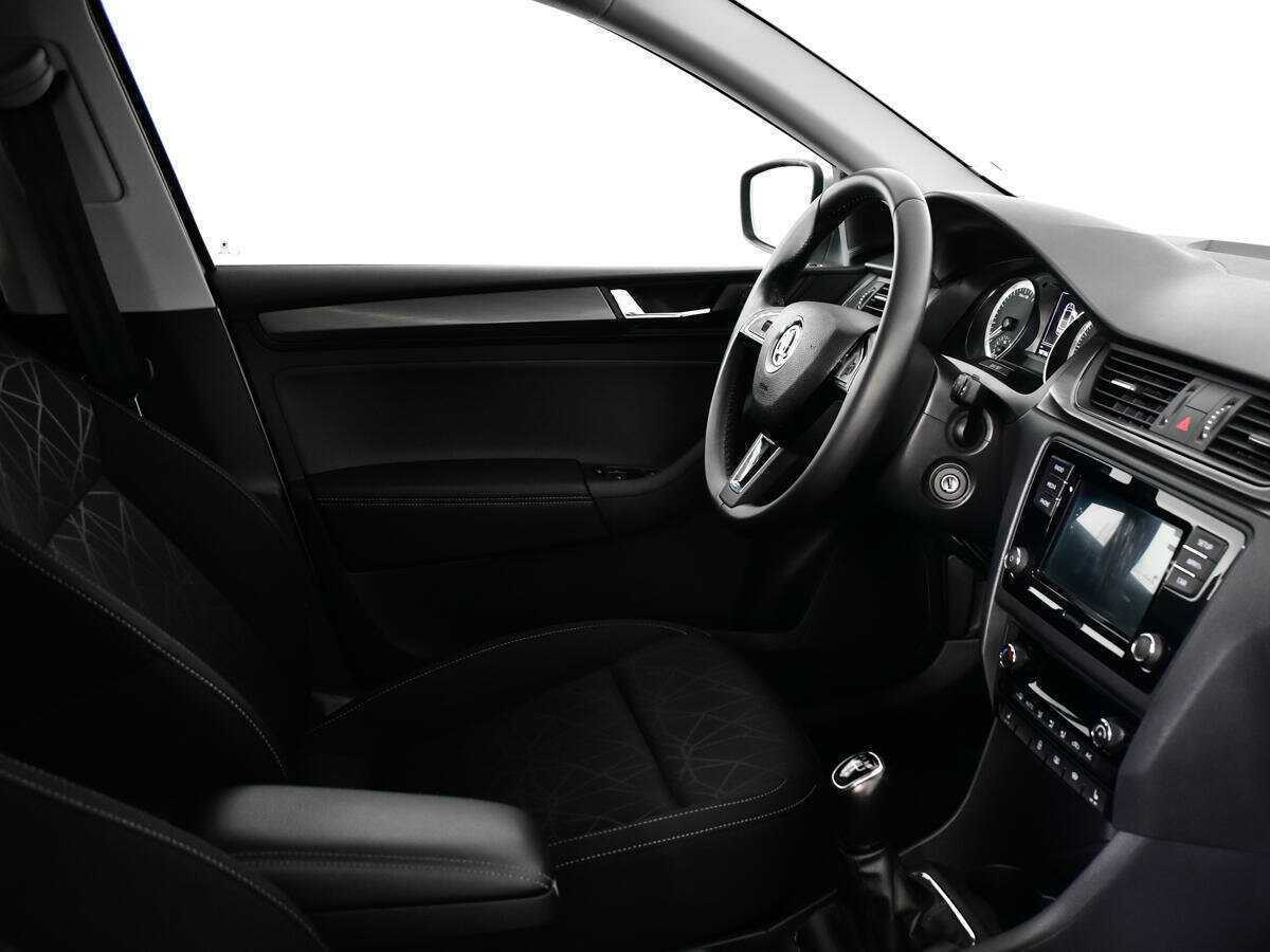 Skoda Rapid с пробегом — 2019 год. Фото: #8
