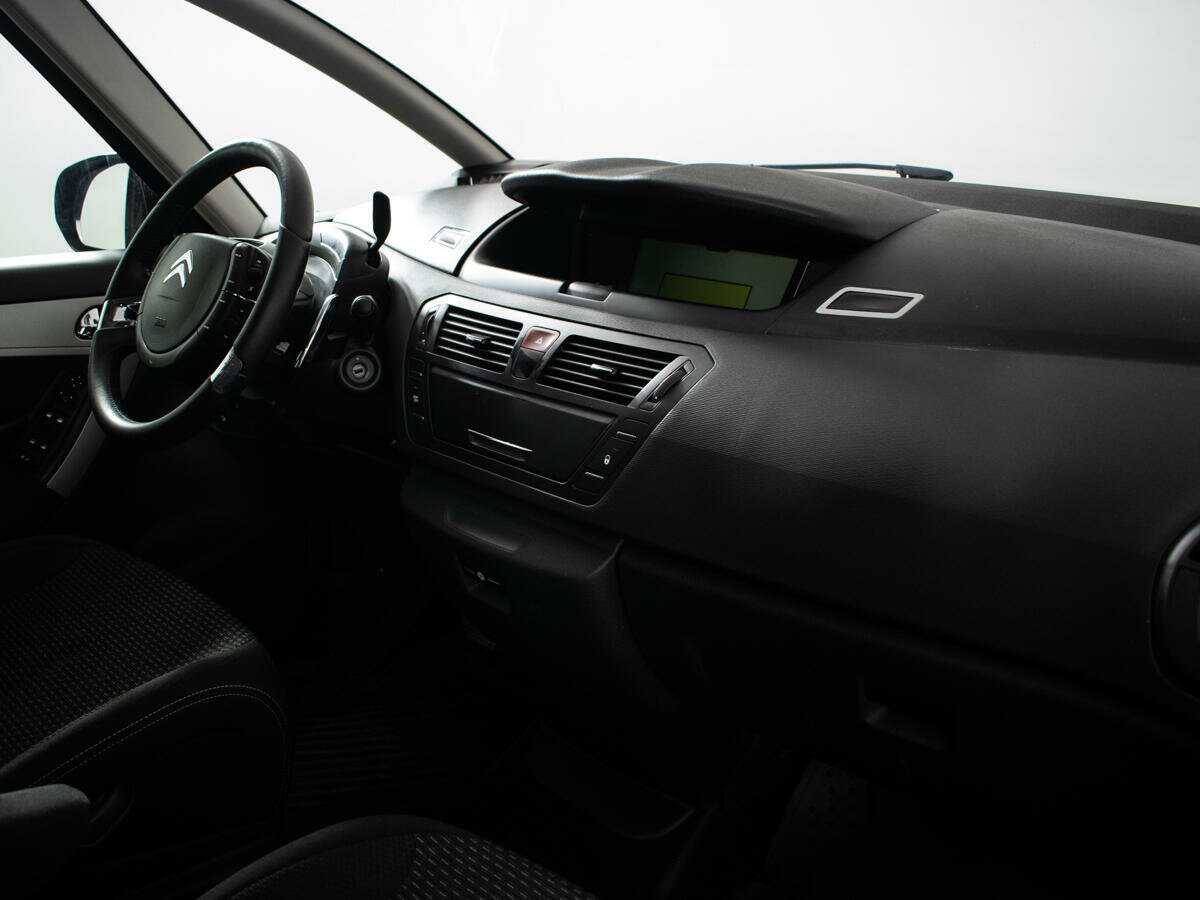 Citroen C4 Picasso с пробегом — 2012 год. Фото: #8