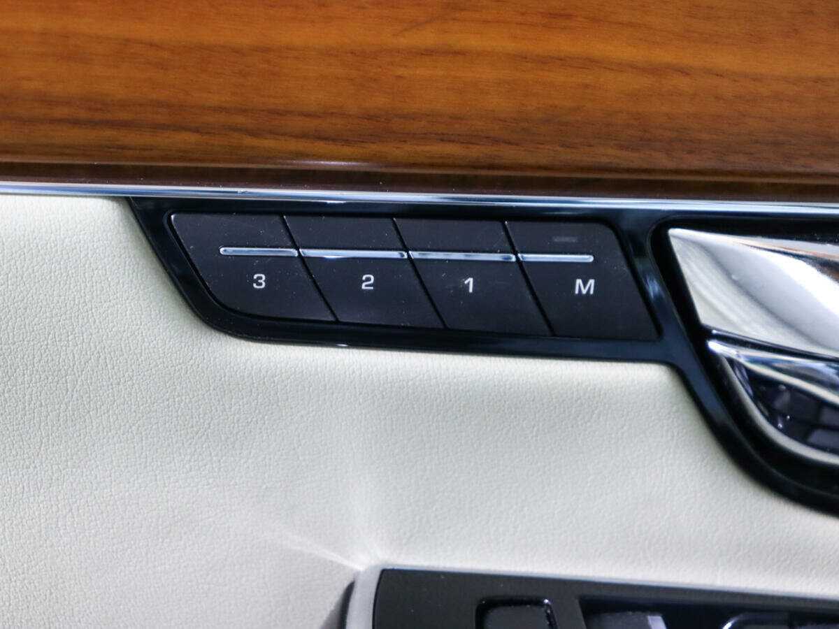 Jaguar XJ с пробегом — 2012 год. Фото: #14