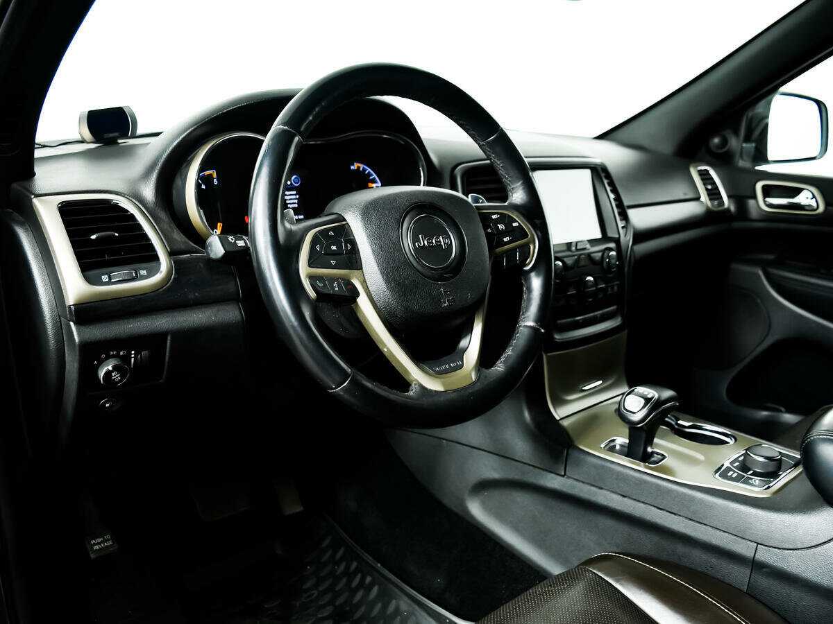 Jeep Grand Cherokee с пробегом — 2013 год. Фото: #12