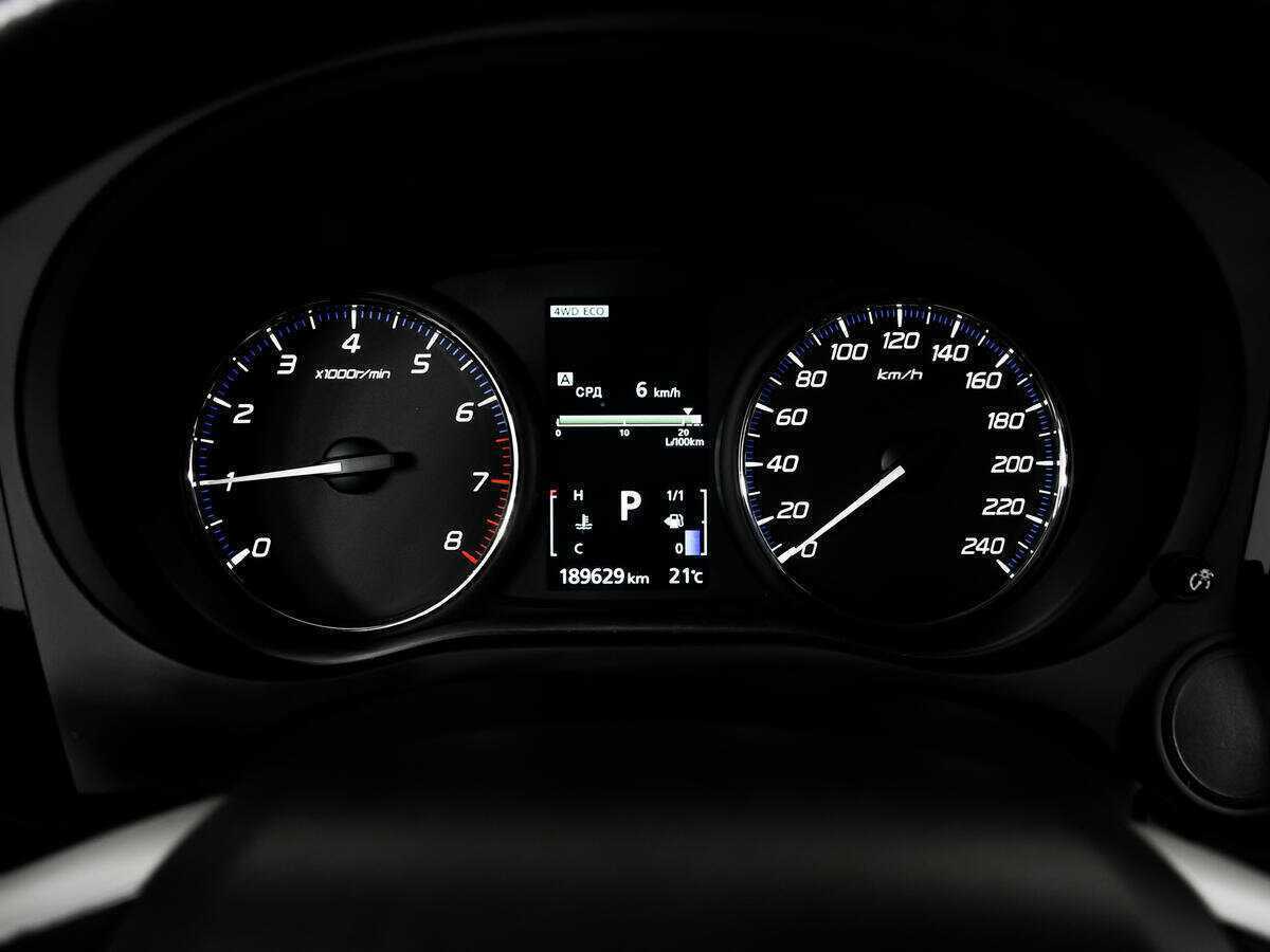 Mitsubishi Outlander с пробегом — 2013 год. Фото: #9