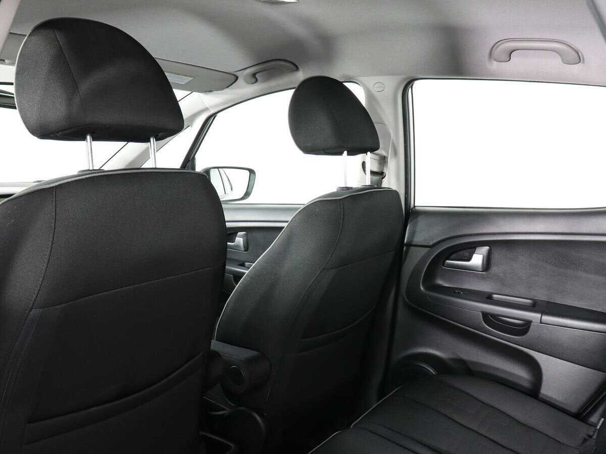 Kia Venga с пробегом — 2013 год. Фото: #11