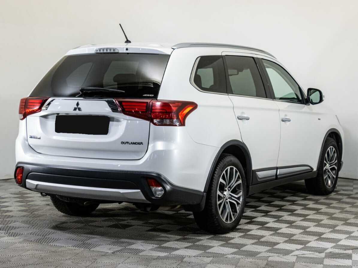 Mitsubishi Outlander с пробегом — 2016 год. Фото: #4