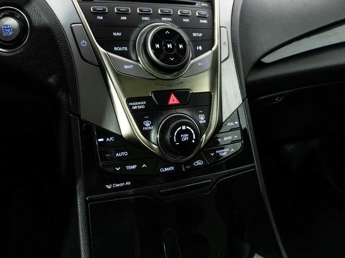 Hyundai Grandeur с пробегом — 2013 год. Фото: #18