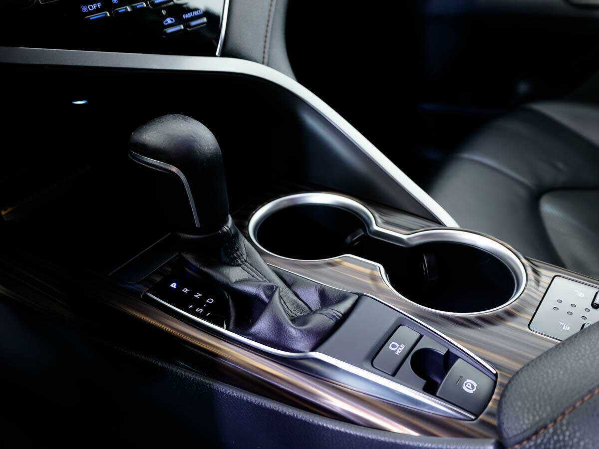 Toyota Camry с пробегом — 2020 год. Фото: #13