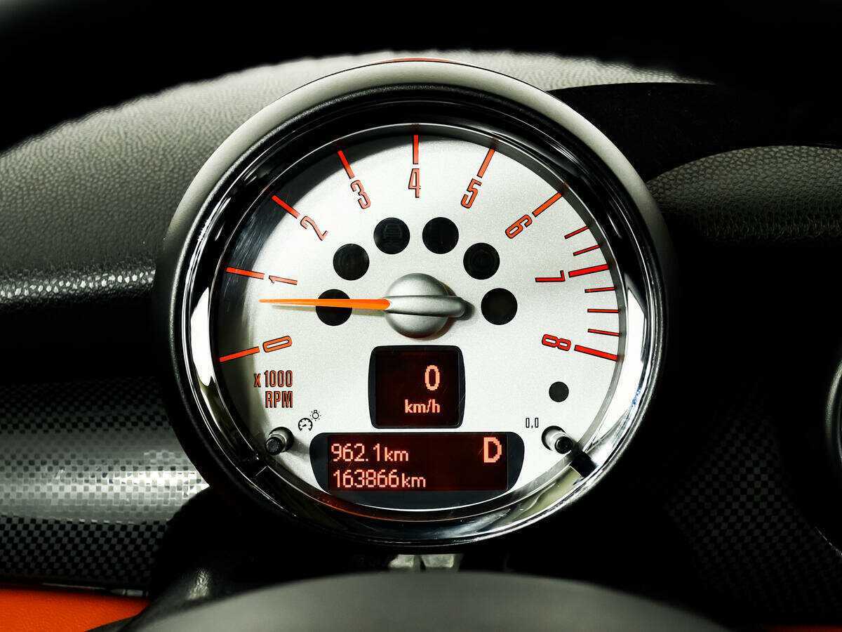 Mini Clubman с пробегом — 2012 год. Фото: #9