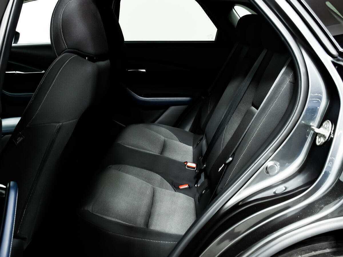 Mazda CX-30 с пробегом — 2020 год. Фото: #11