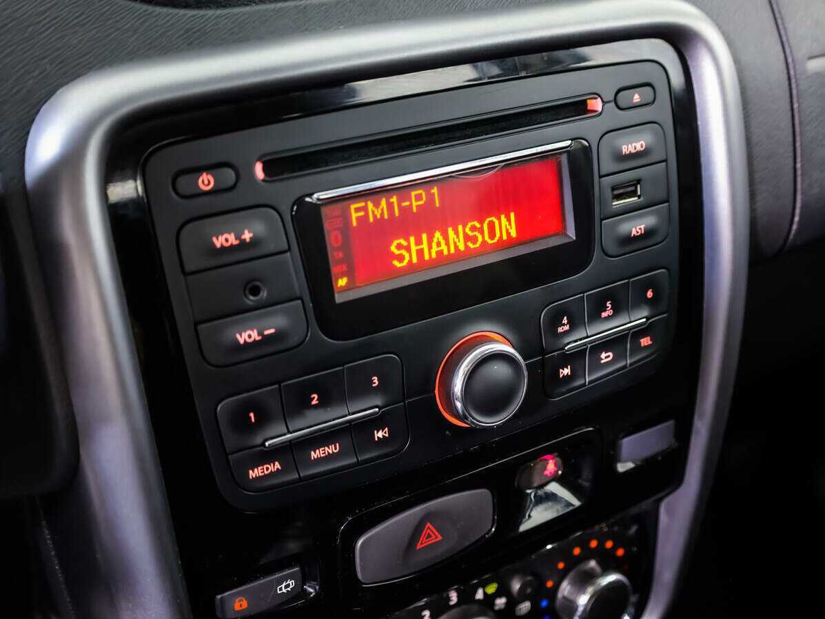 Renault Duster с пробегом — 2013 год. Фото: #11