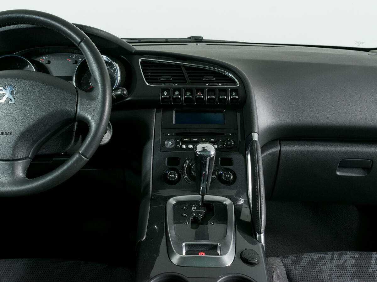 Peugeot 3008 с пробегом — 2012 год. Фото: #9