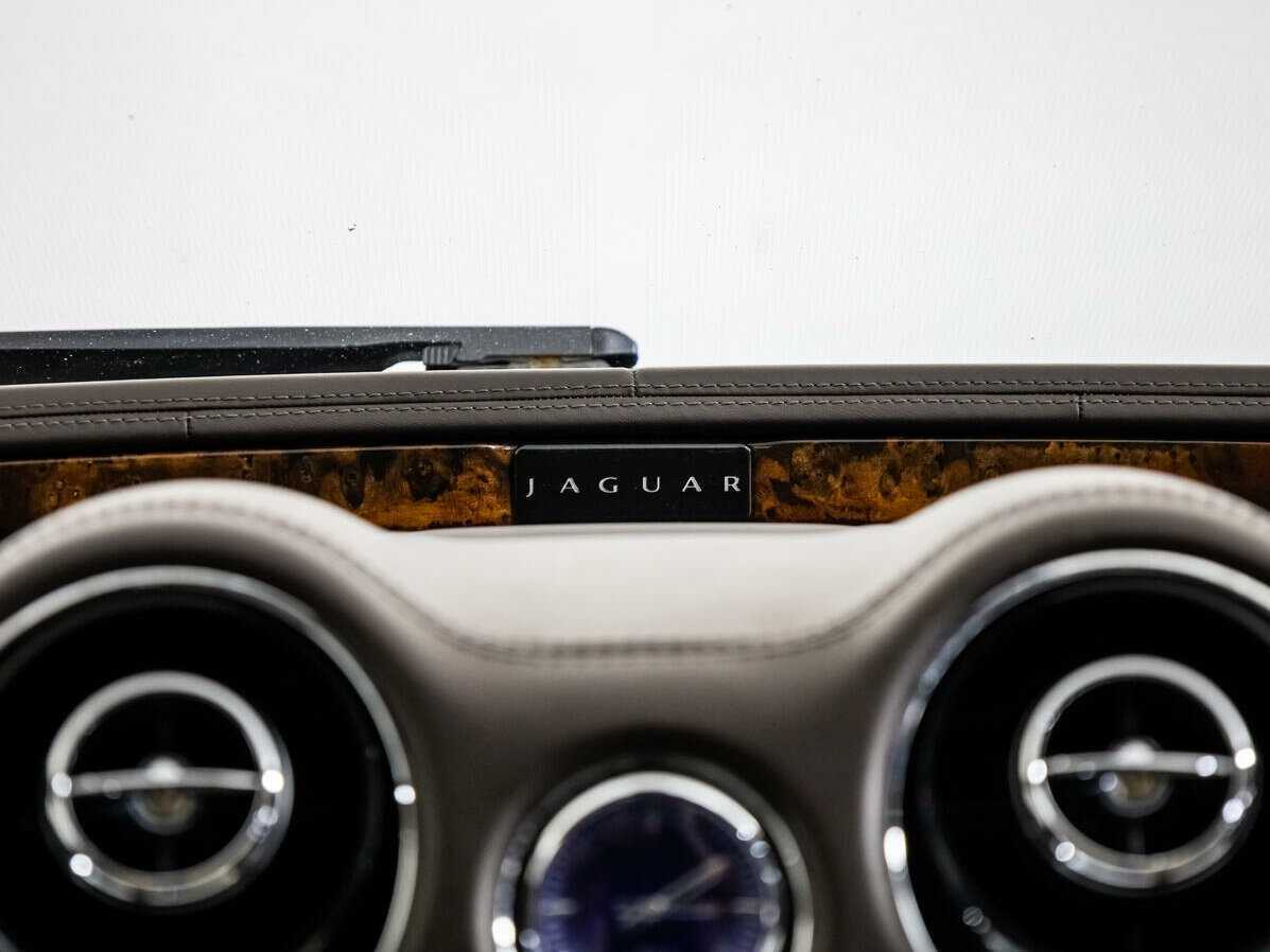 Jaguar XJ с пробегом — 2013 год. Фото: #14