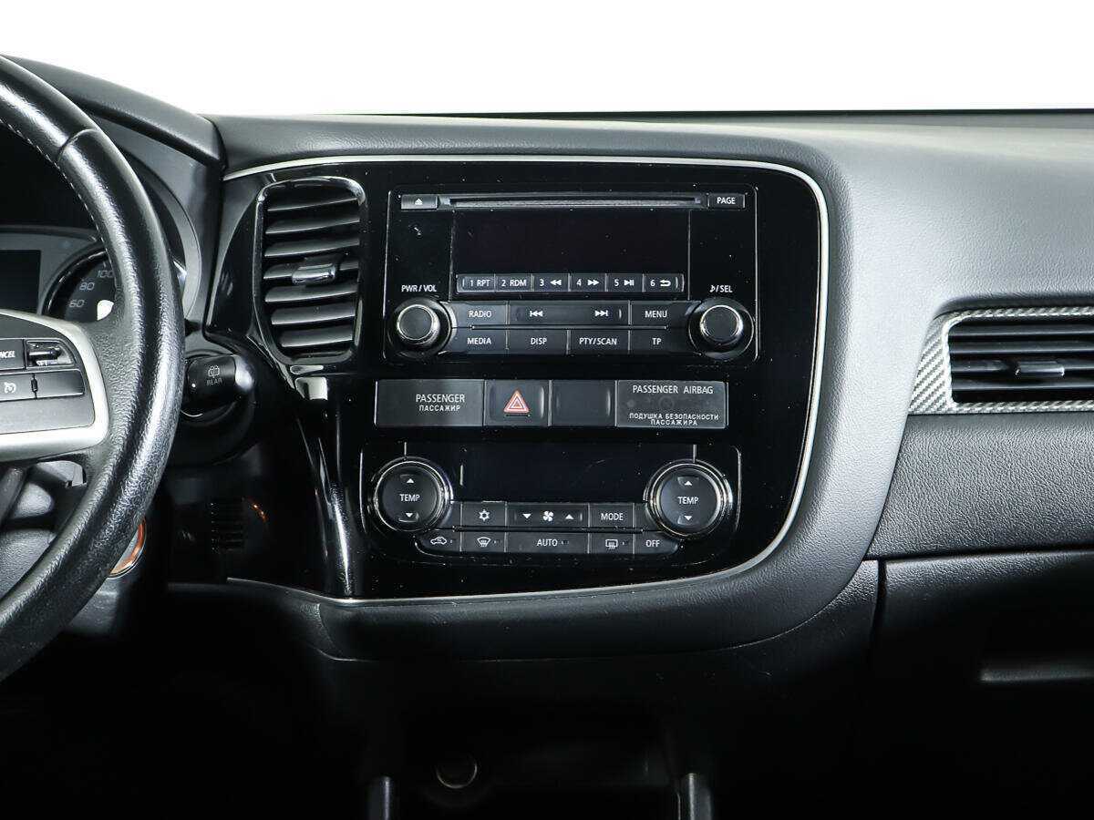 Mitsubishi Outlander с пробегом — 2013 год. Фото: #10