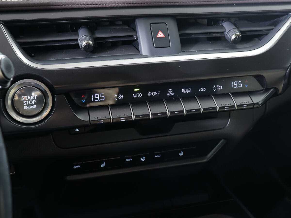 Lexus UX с пробегом — 2019 год. Фото: #15