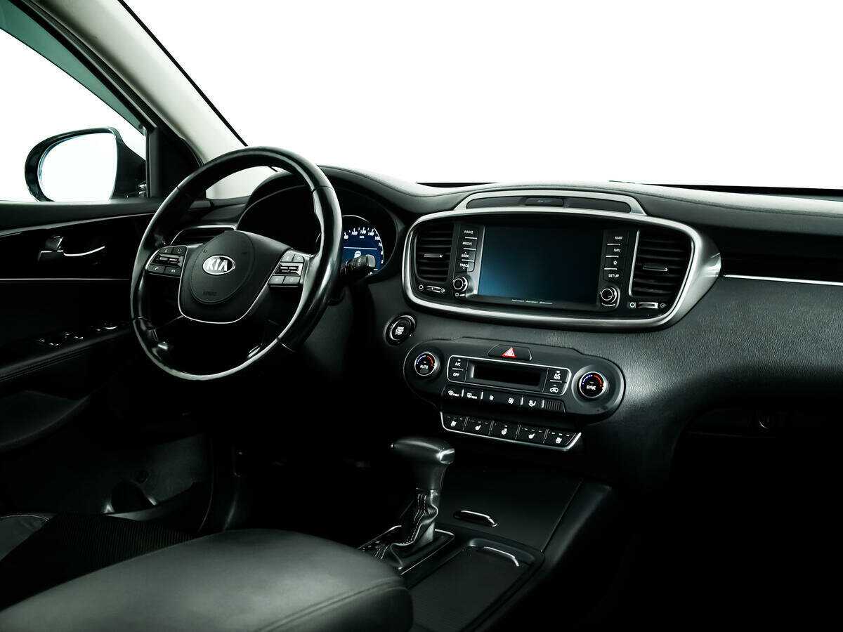 Kia Sorento с пробегом — 2018 год. Фото: #6