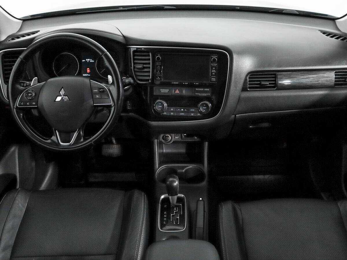Mitsubishi Outlander с пробегом — 2016 год. Фото: #14