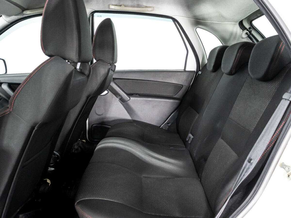 Lada (ВАЗ) Kalina с пробегом — 2015 год. Фото: #9