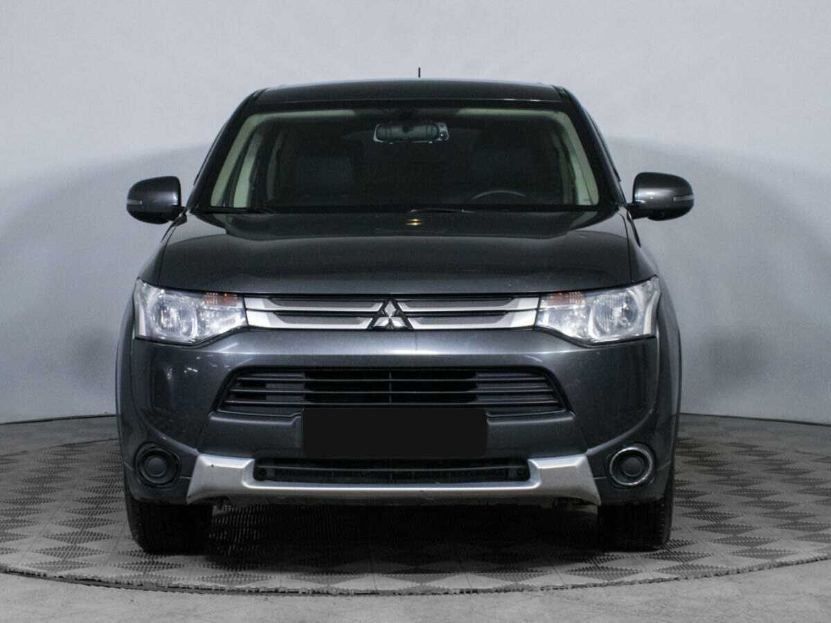 Mitsubishi Outlander с пробегом — 2014 год. Фото: #1