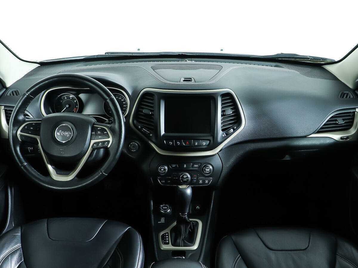 Jeep Cherokee с пробегом — 2014 год. Фото: #9