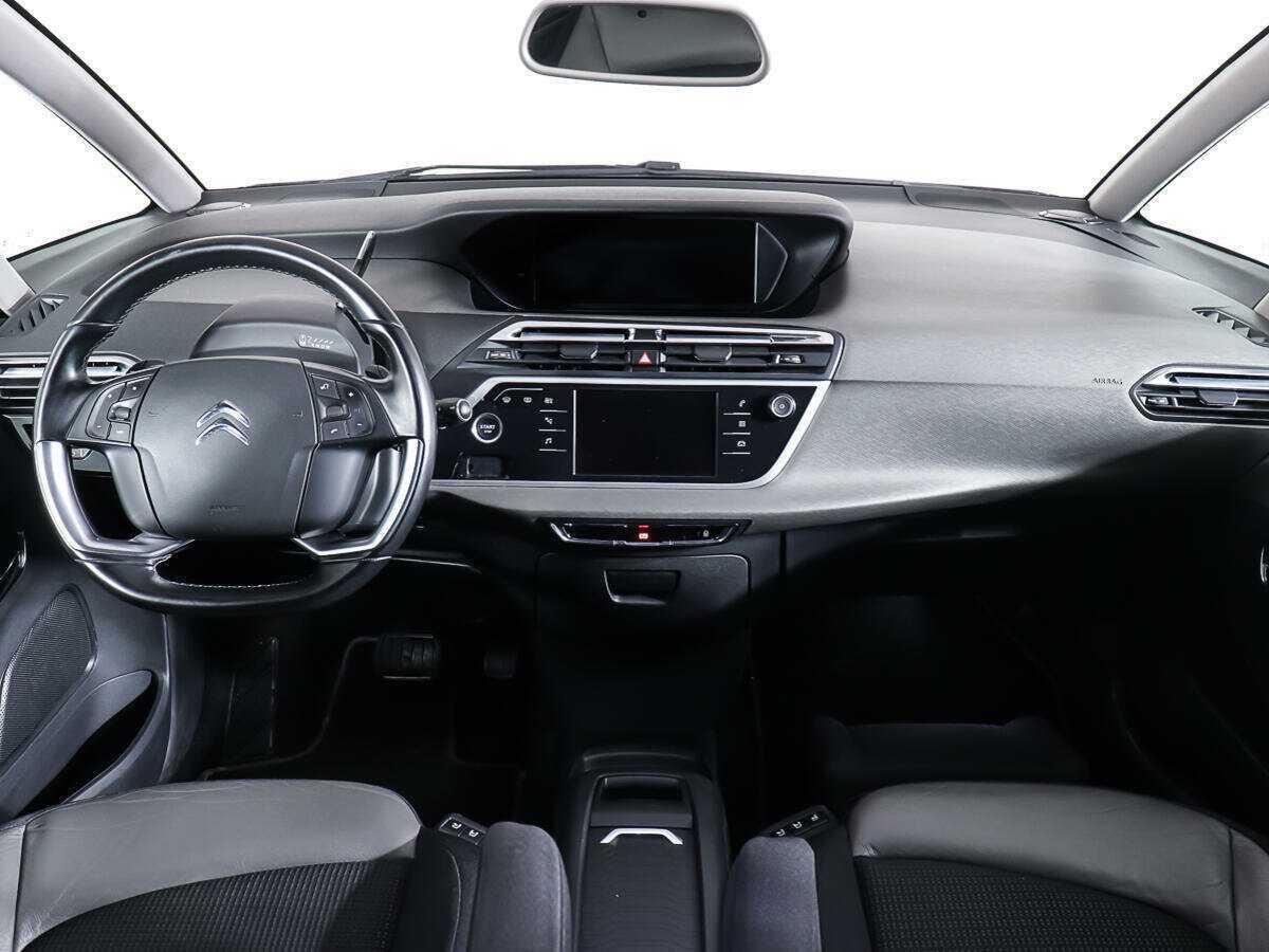 Citroen C4 Picasso с пробегом — 2017 год. Фото: #9