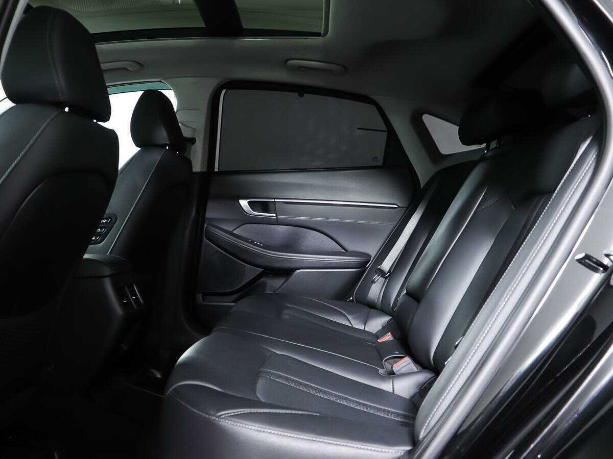 Hyundai Sonata с пробегом — 2022 год. Фото: #8