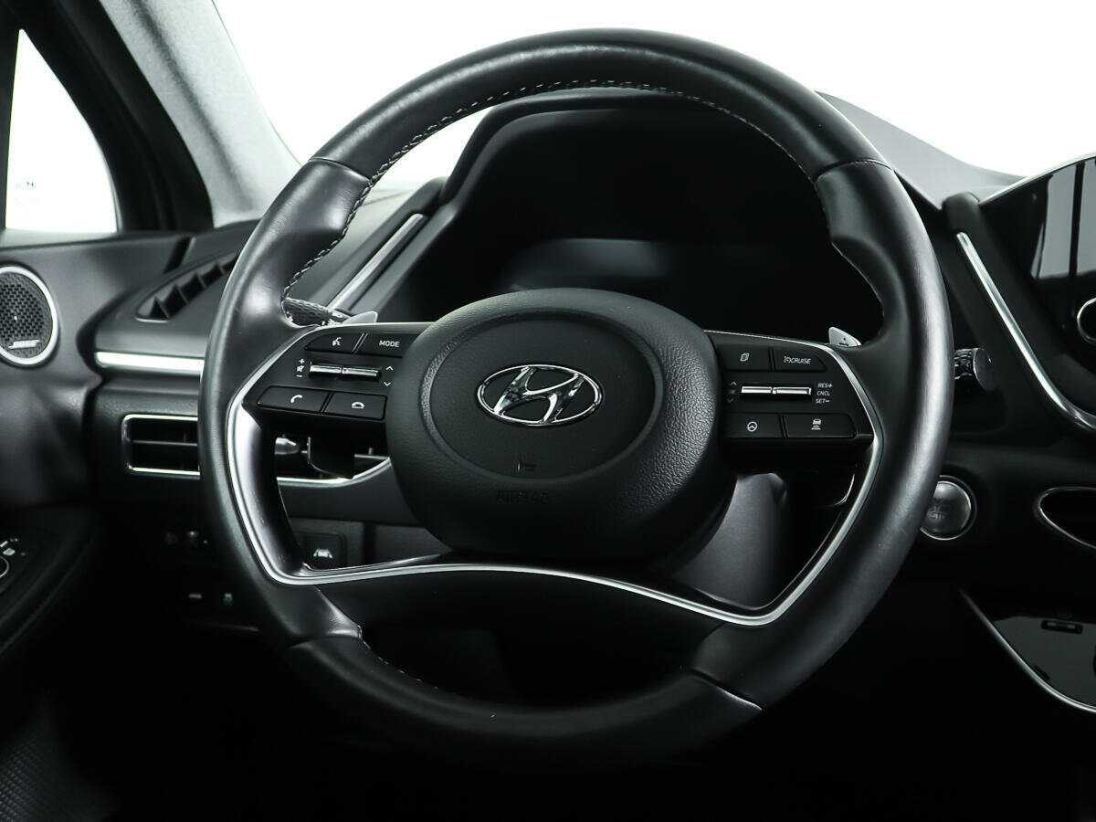 Hyundai Sonata с пробегом — 2022 год. Фото: #13