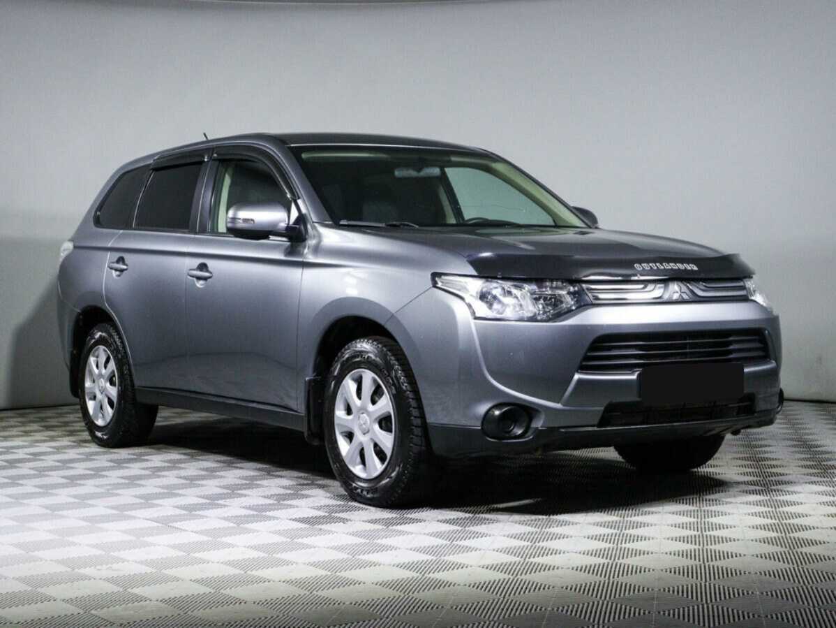 Mitsubishi Outlander с пробегом — 2013 год. Фото: #2