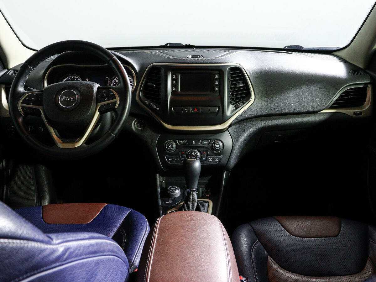 Jeep Cherokee с пробегом — 2014 год. Фото: #9
