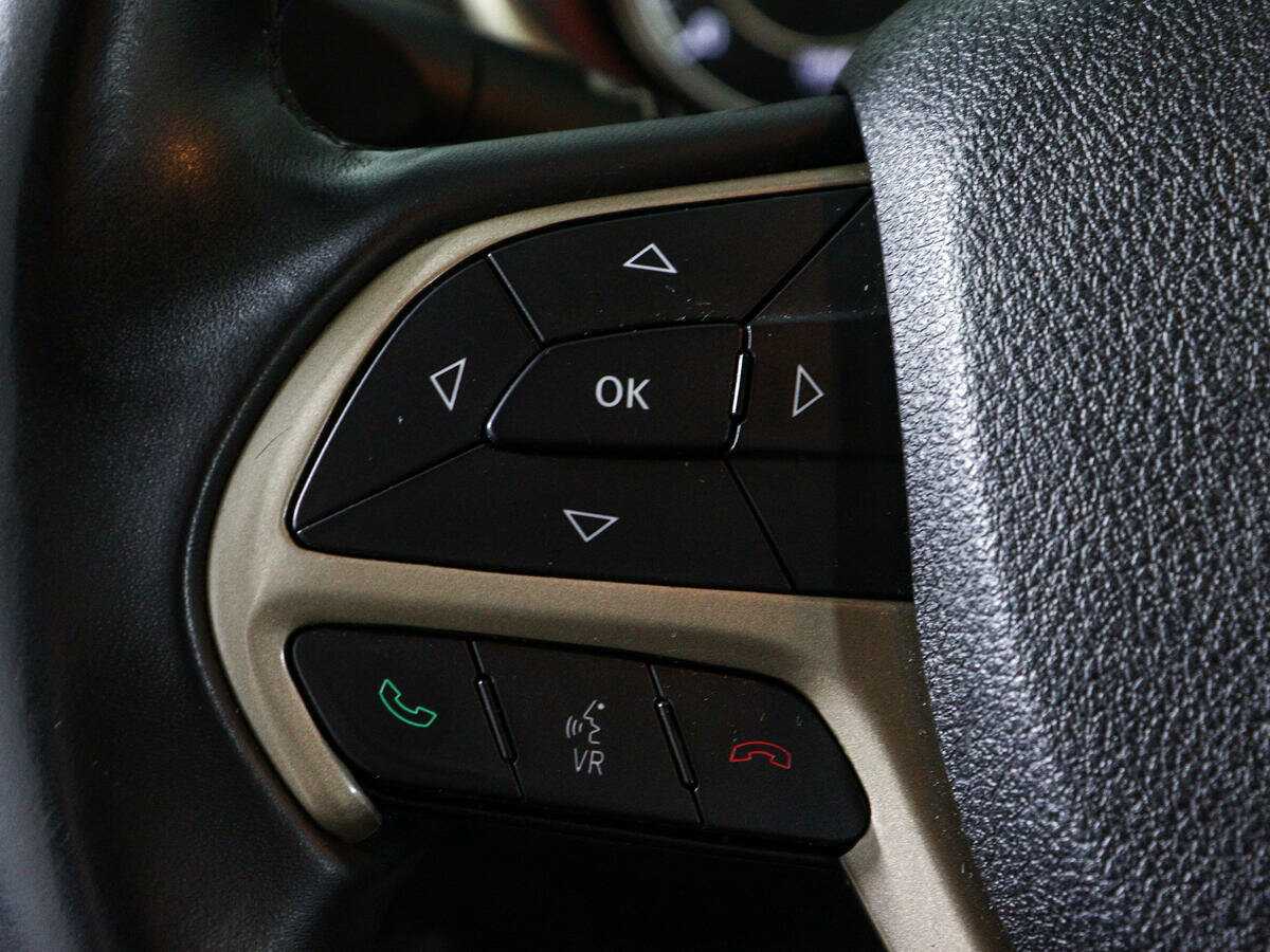 Jeep Cherokee с пробегом — 2014 год. Фото: #15