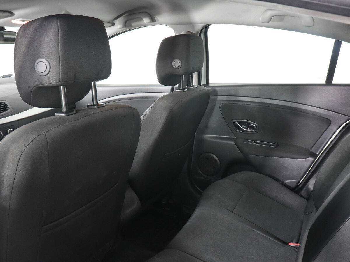 Renault Fluence с пробегом — 2013 год. Фото: #11