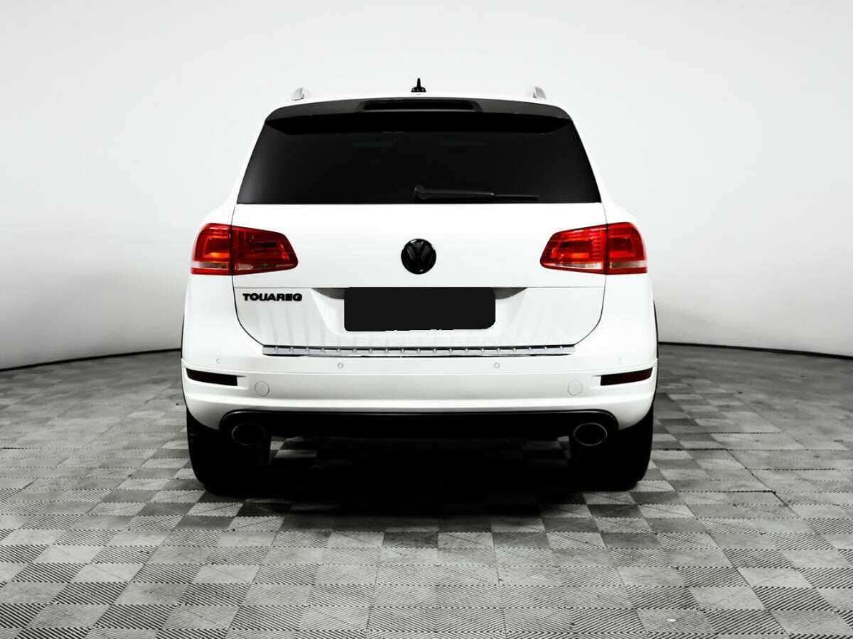 Volkswagen Touareg с пробегом — 2012 год. Фото: #5