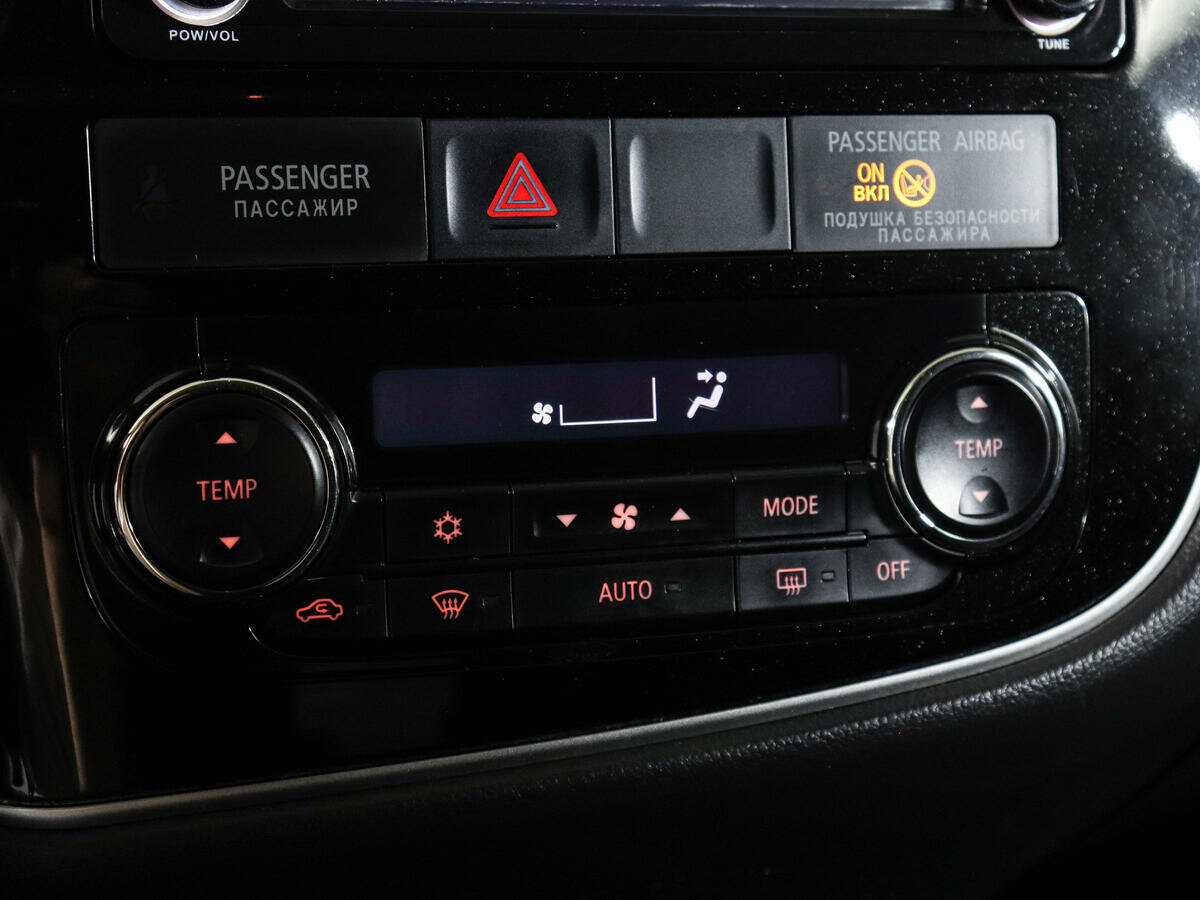 Mitsubishi Outlander с пробегом — 2016 год. Фото: #17