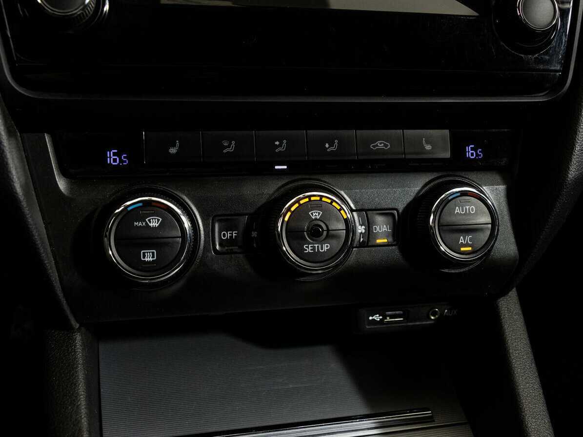 Skoda Octavia с пробегом — 2015 год. Фото: #12