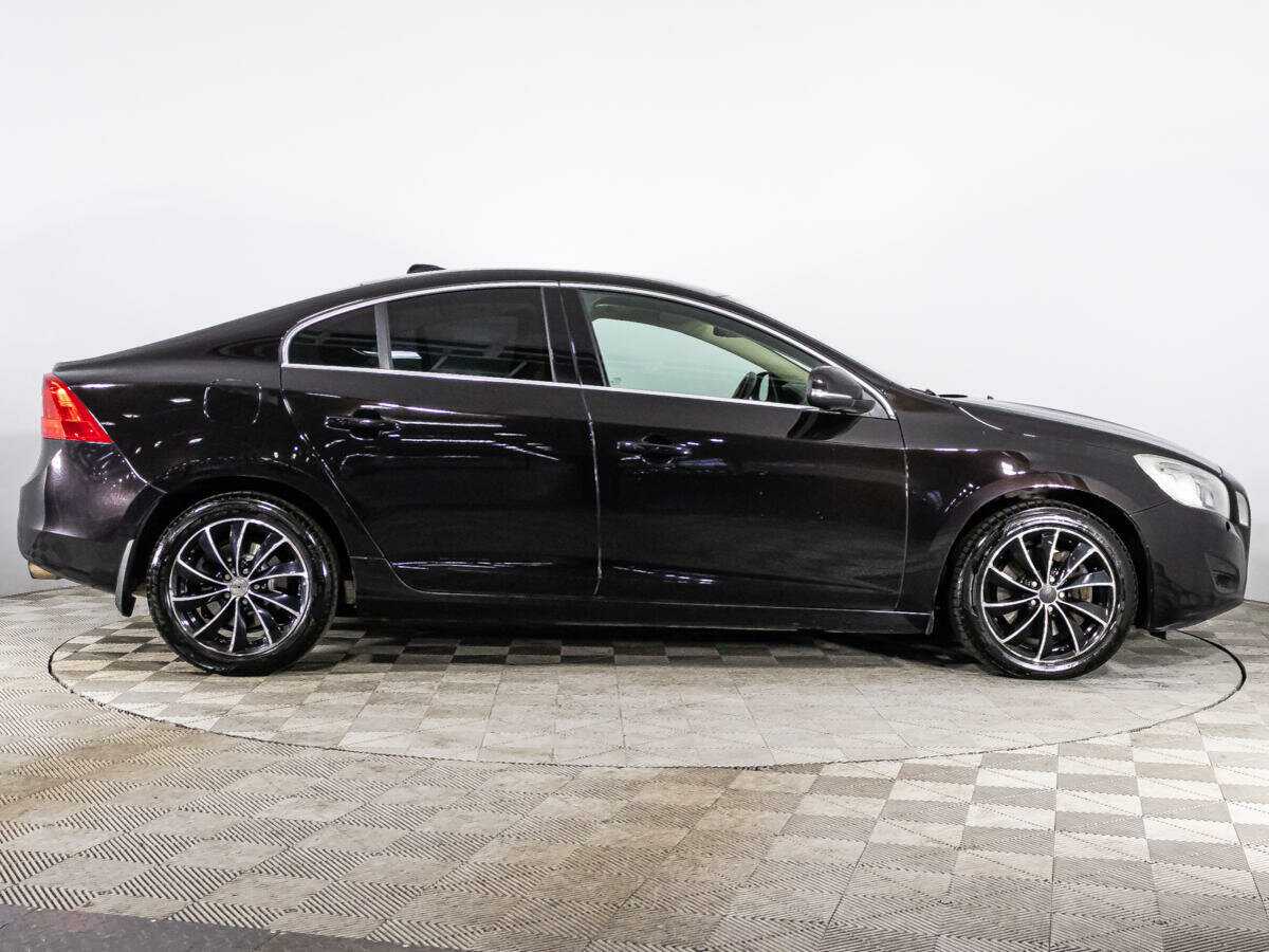 Volvo S60 с пробегом — 2012 год. Фото: #3
