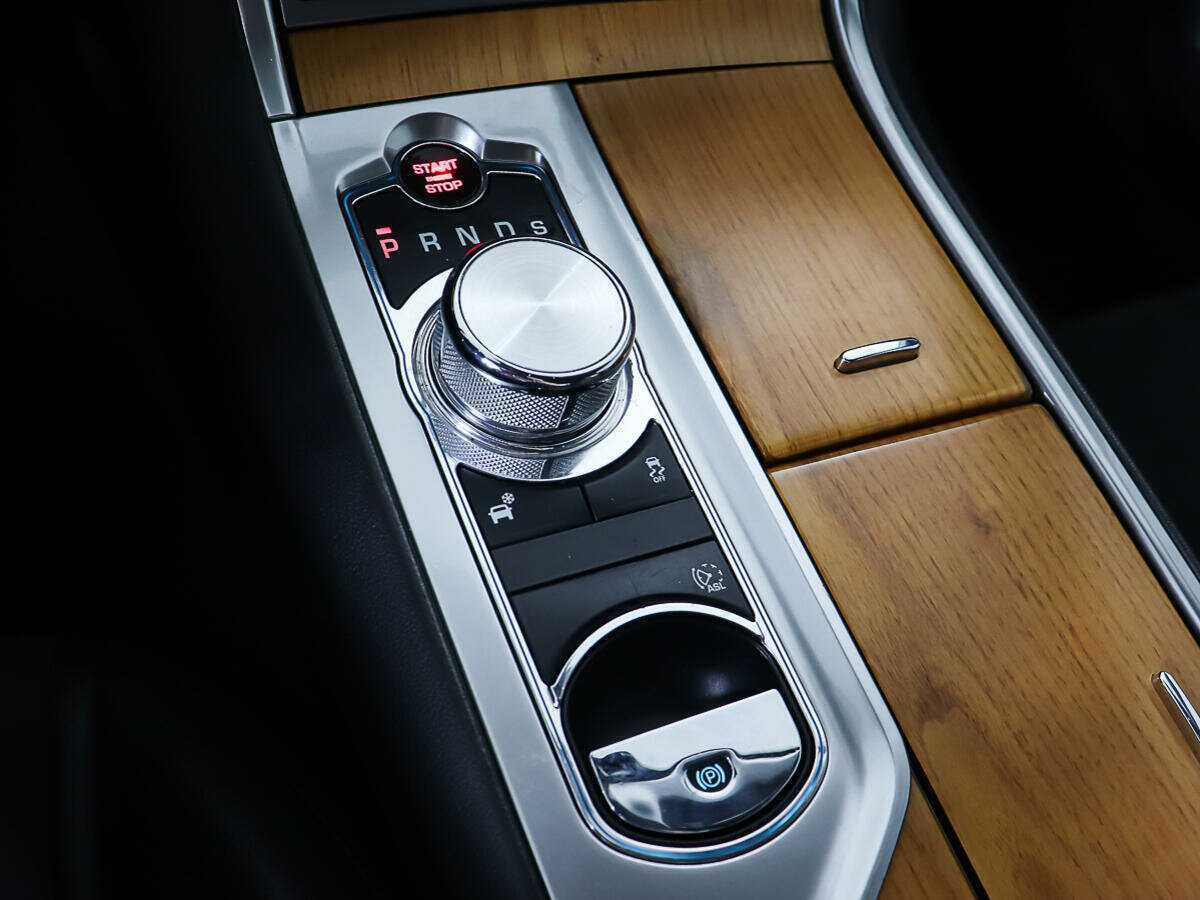 Jaguar XF с пробегом — 2014 год. Фото: #17