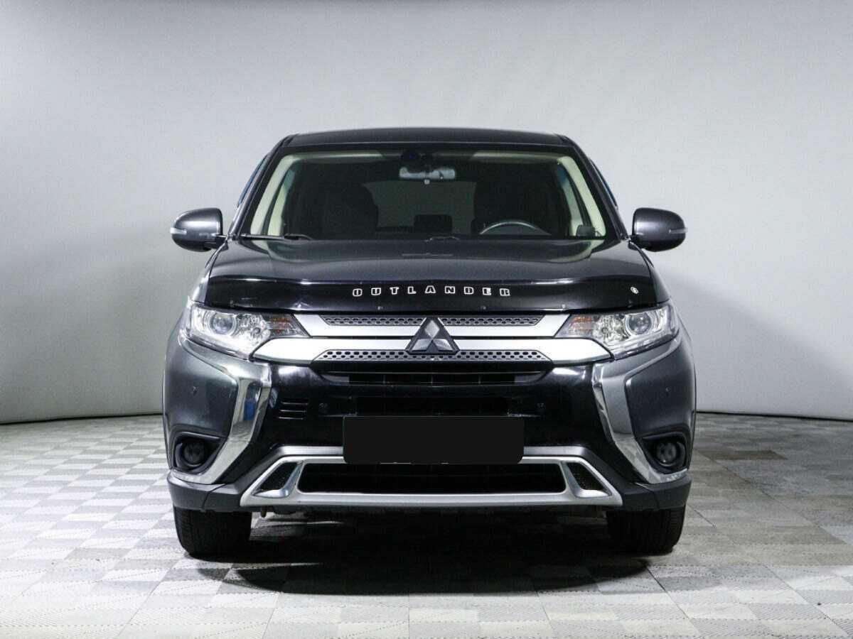 Mitsubishi Outlander с пробегом — 2018 год. Фото: #1