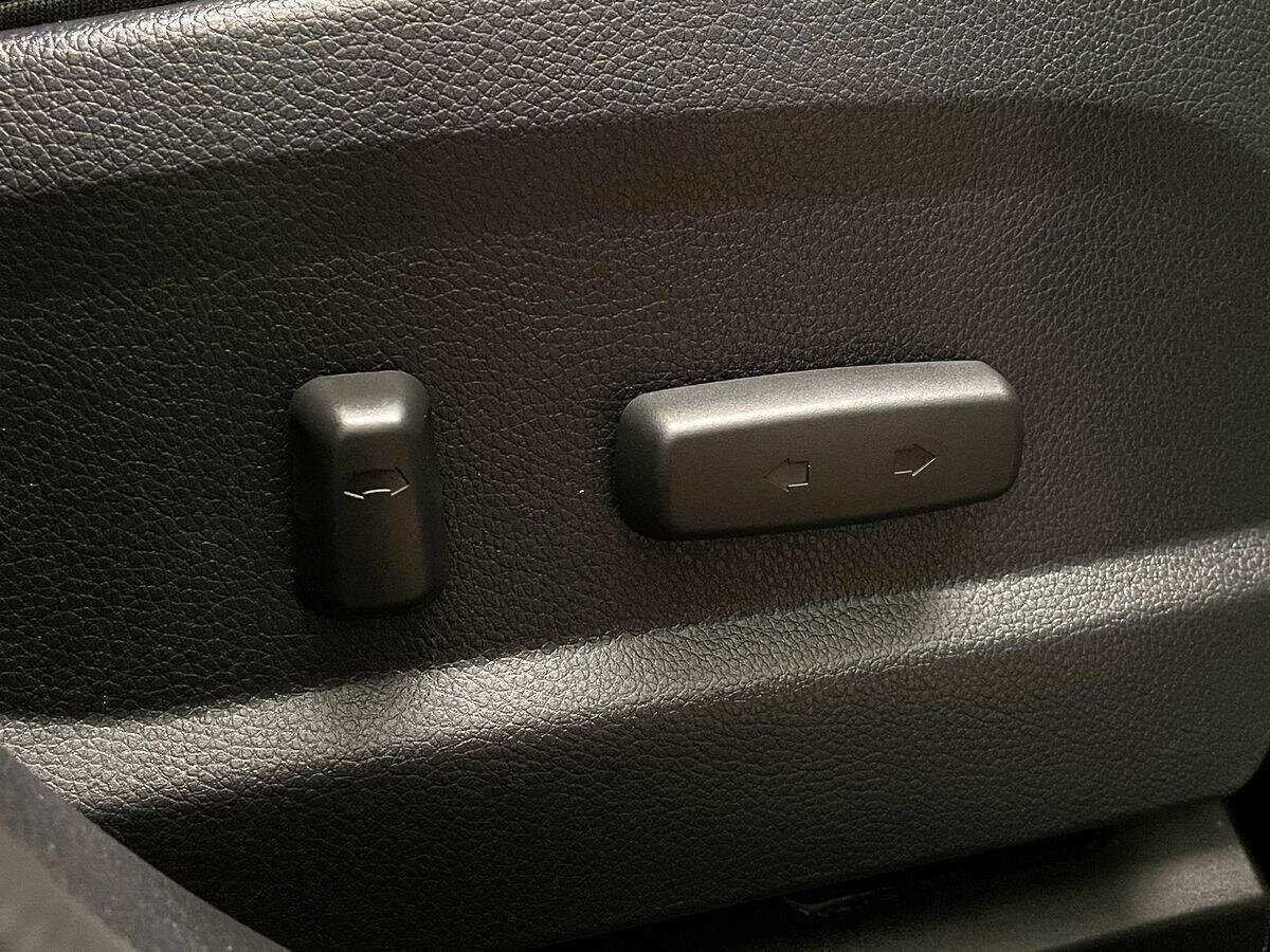 Hyundai Santa Fe с пробегом — 2015 год. Фото: #13