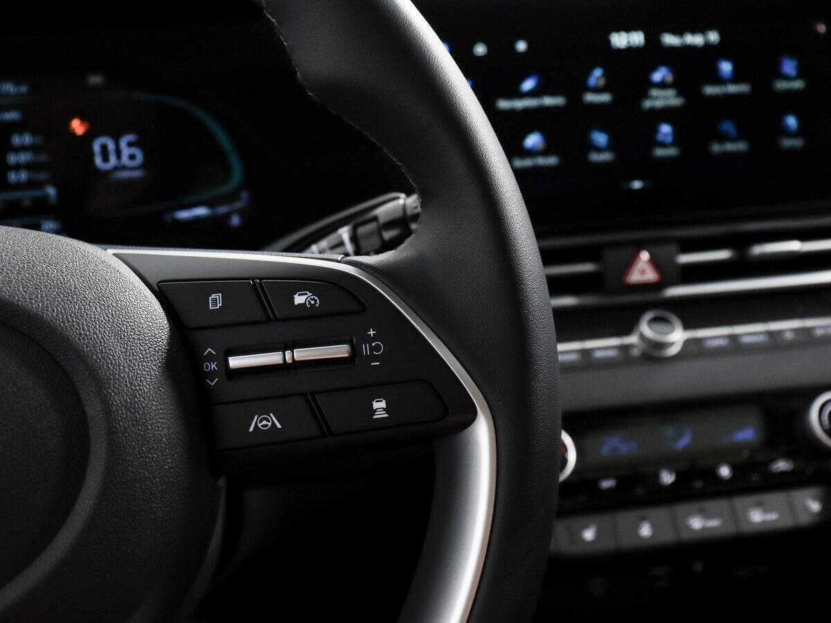 Hyundai Elantra с пробегом — 2024 год. Фото: #17