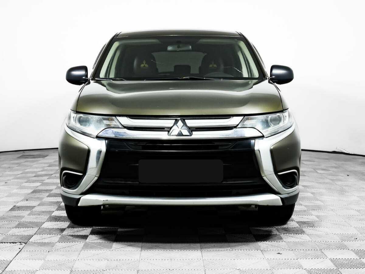 Mitsubishi Outlander с пробегом — 2016 год. Фото: #1