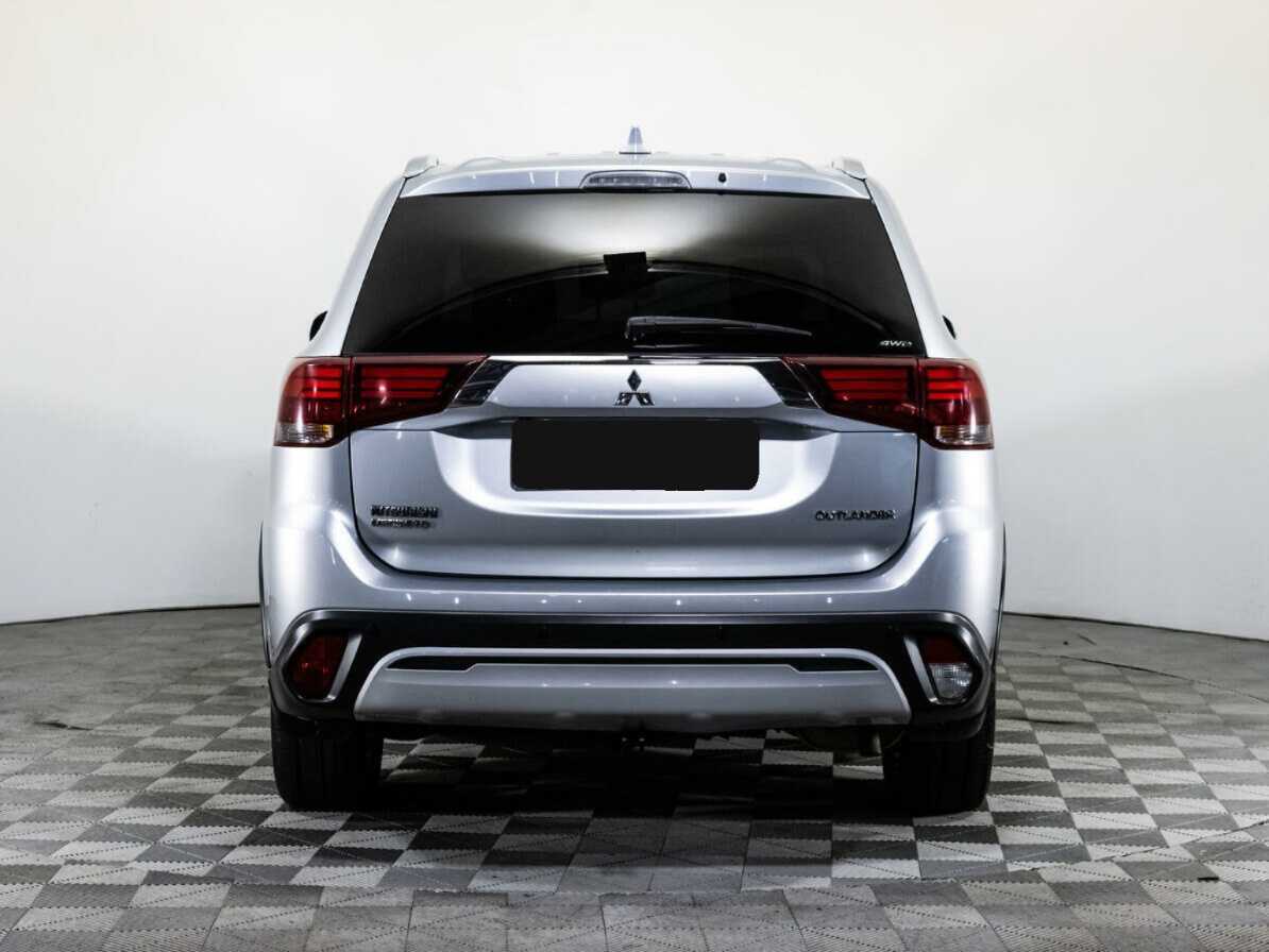 Mitsubishi Outlander с пробегом — 2019 год. Фото: #4