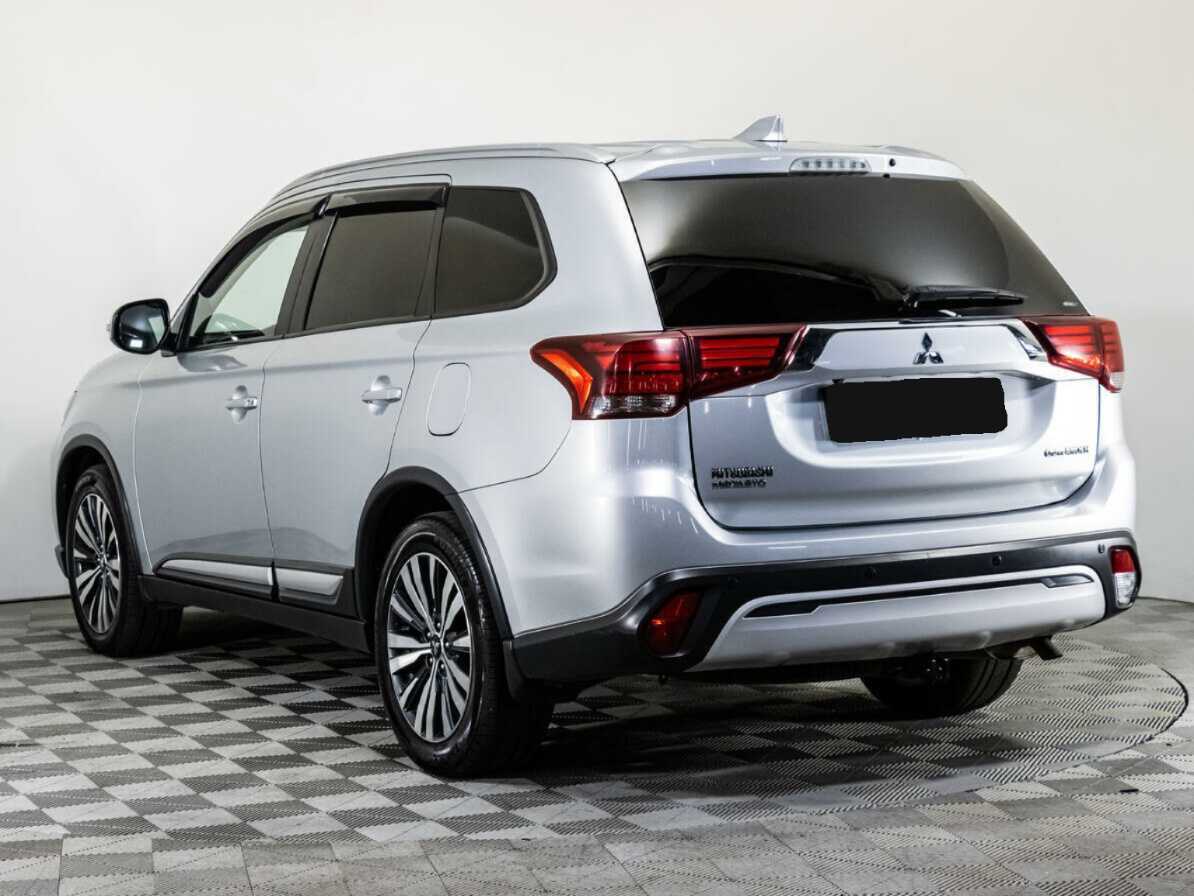 Mitsubishi Outlander с пробегом — 2019 год. Фото: #5