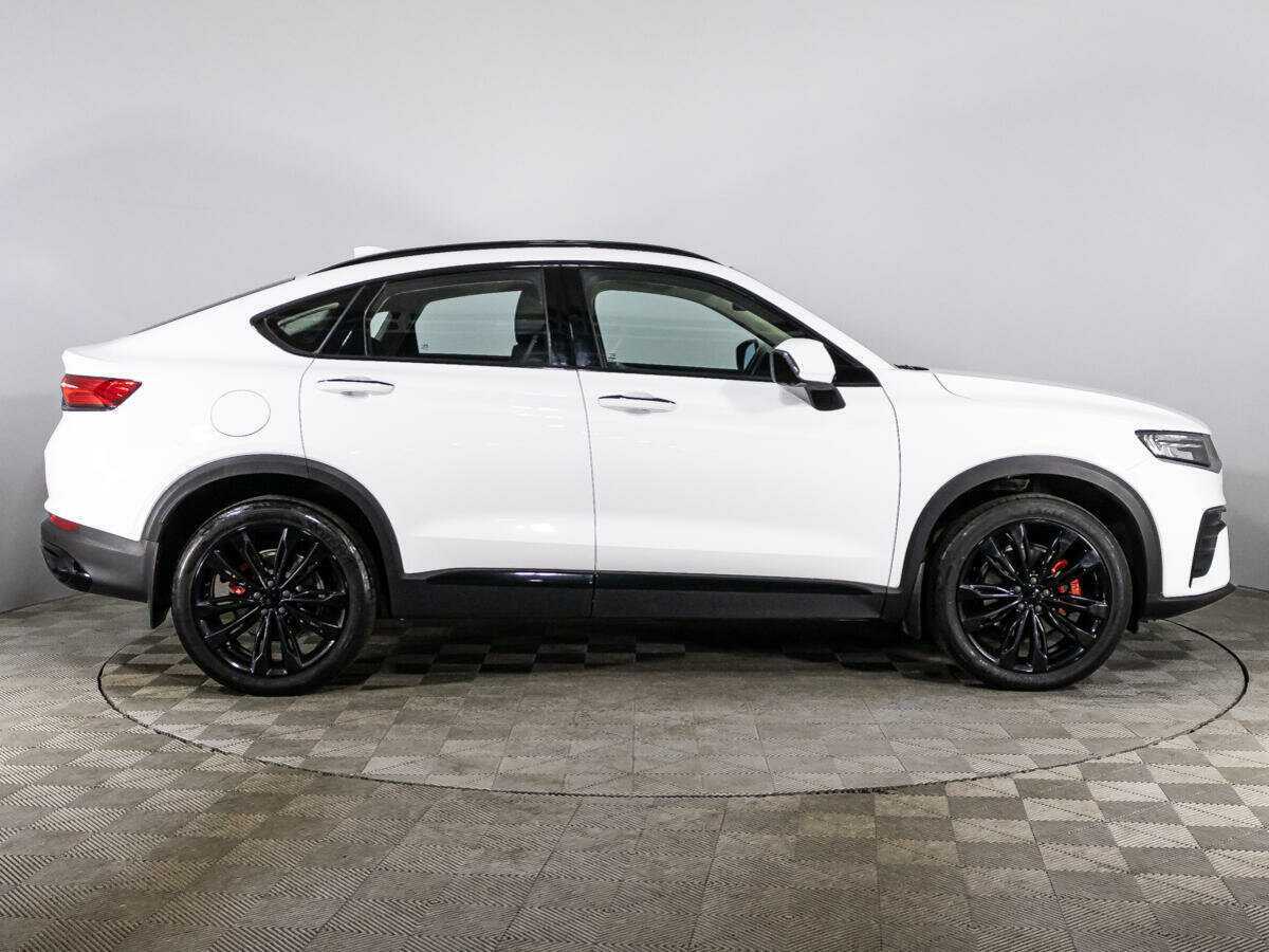 Geely Tugella с пробегом — 2022 год. Фото: #3