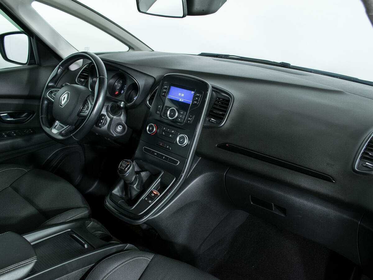 Renault Scenic с пробегом — 2017 год. Фото: #8