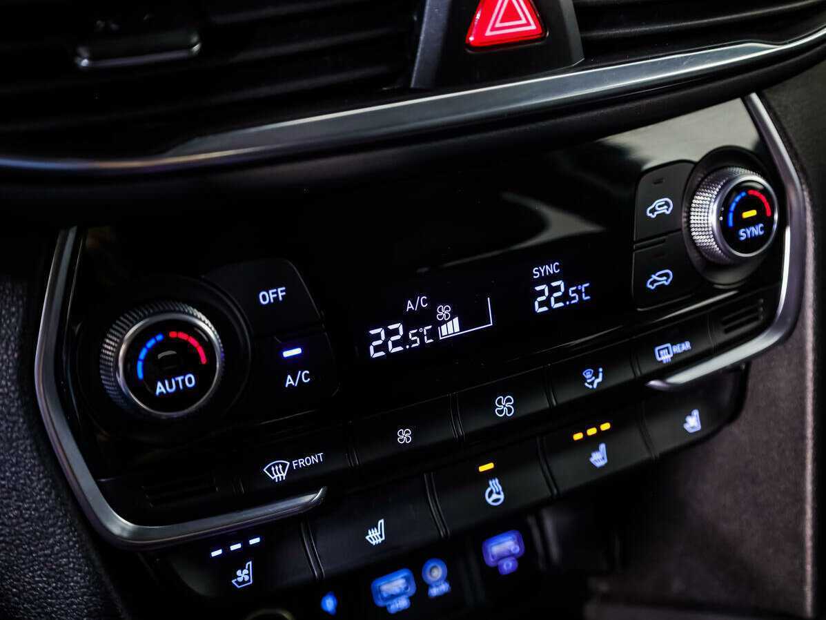 Hyundai Santa Fe с пробегом — 2019 год. Фото: #13