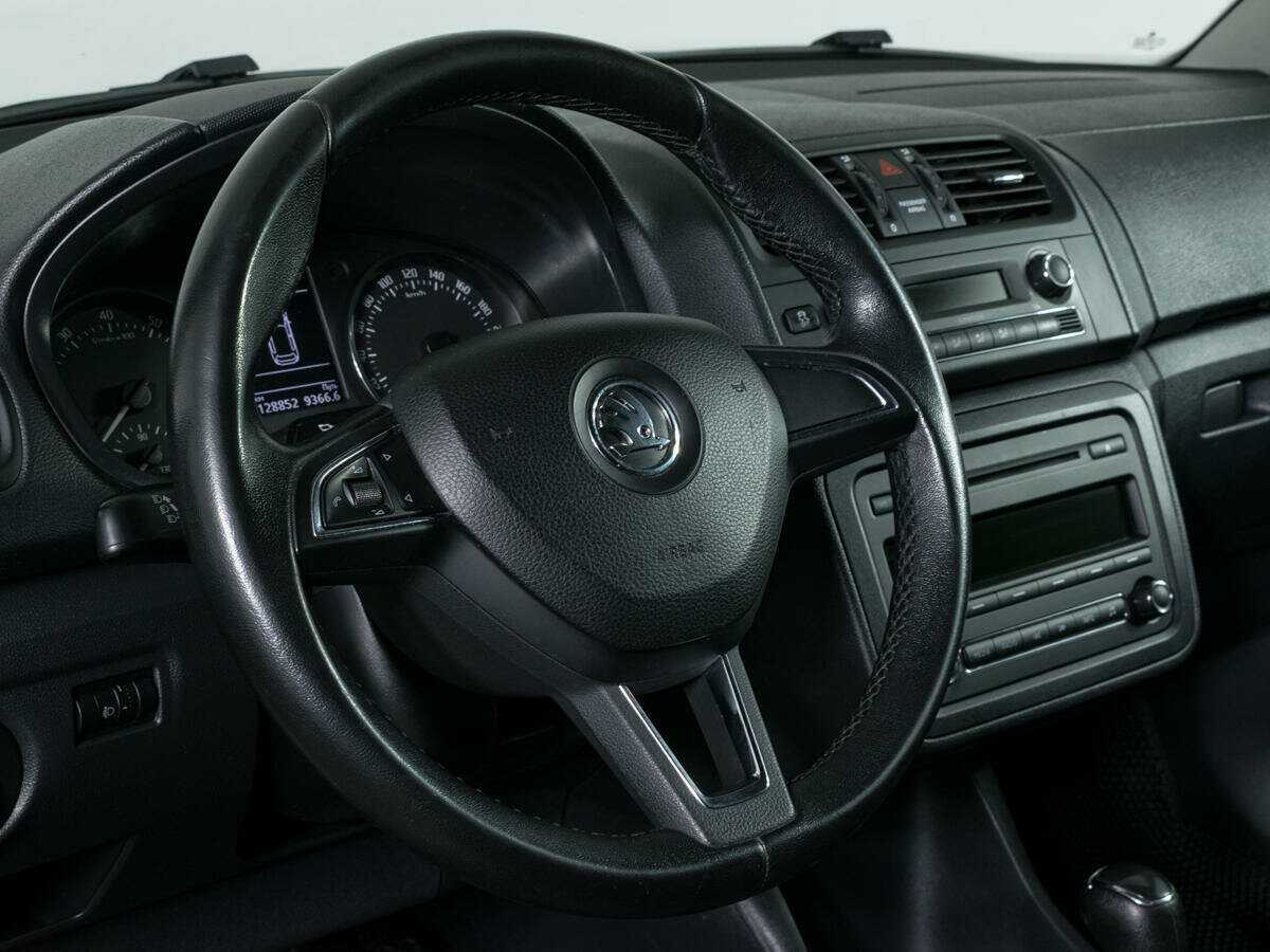 Skoda Fabia с пробегом — 2013 год. Фото: #11