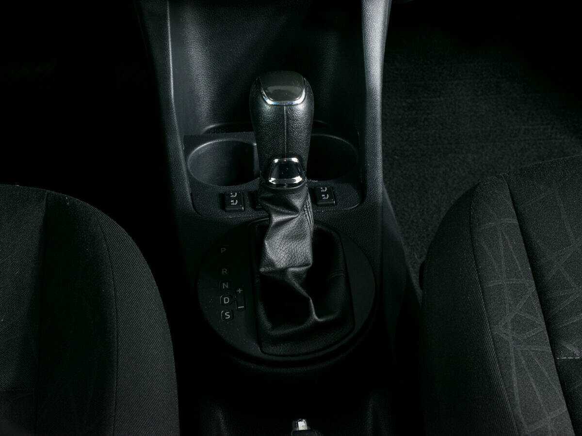 Skoda Fabia с пробегом — 2013 год. Фото: #12