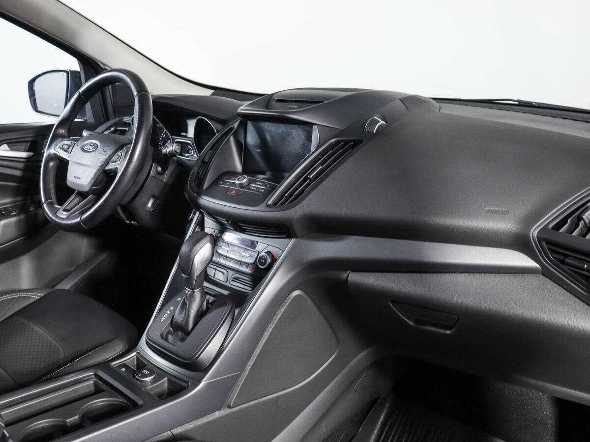 Ford Kuga с пробегом — 2017 год. Фото: #6