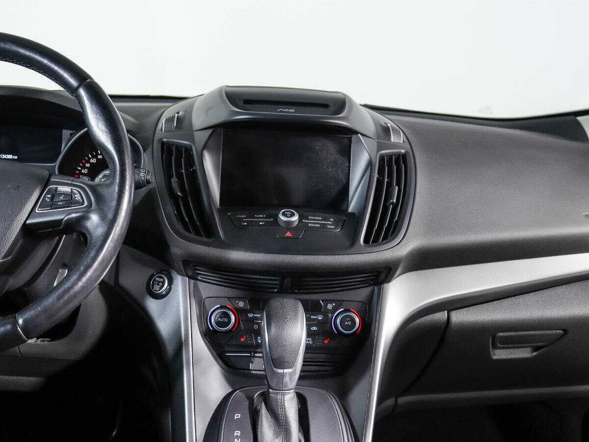 Ford Kuga с пробегом — 2017 год. Фото: #10