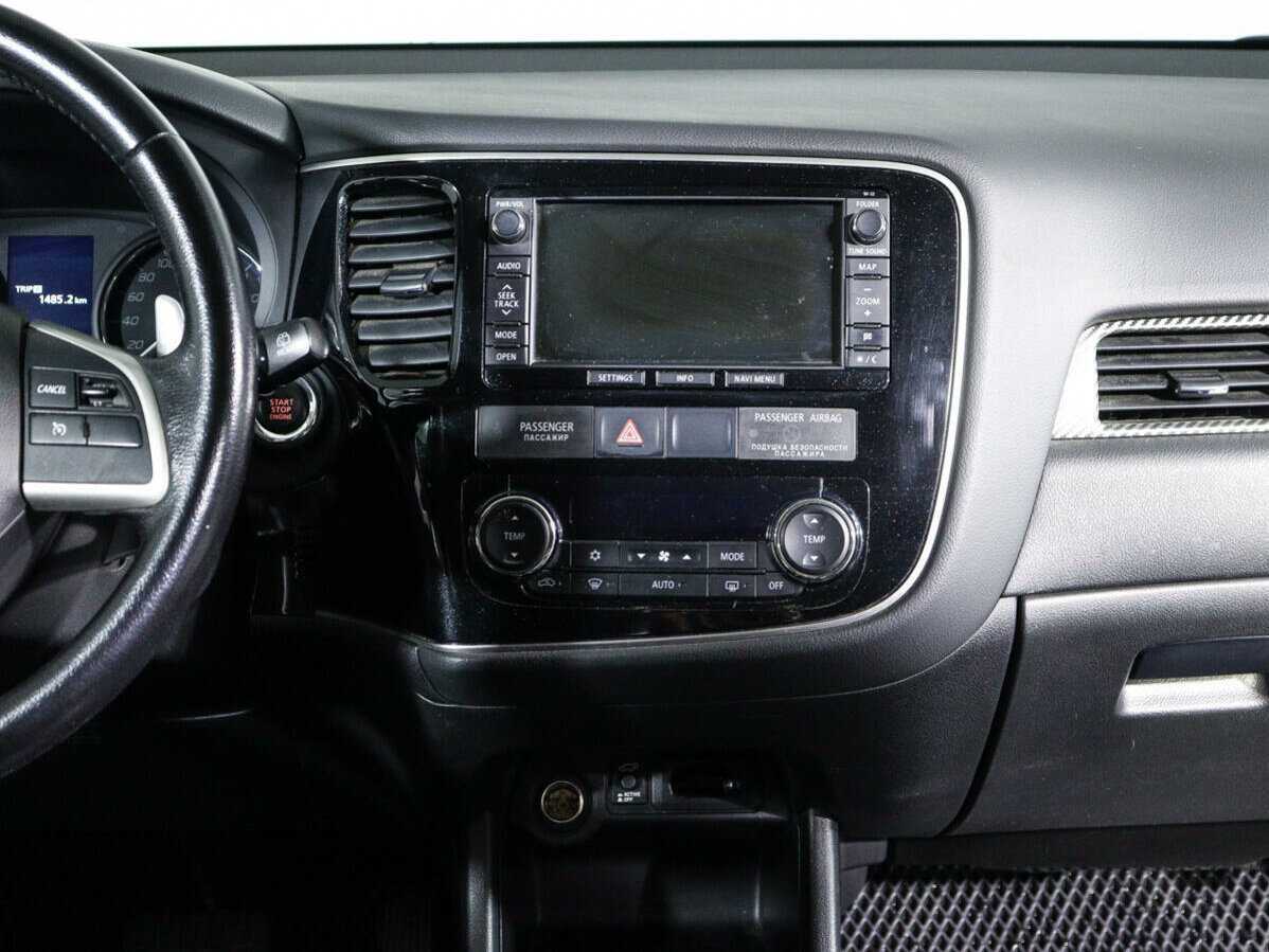 Mitsubishi Outlander с пробегом — 2012 год. Фото: #12