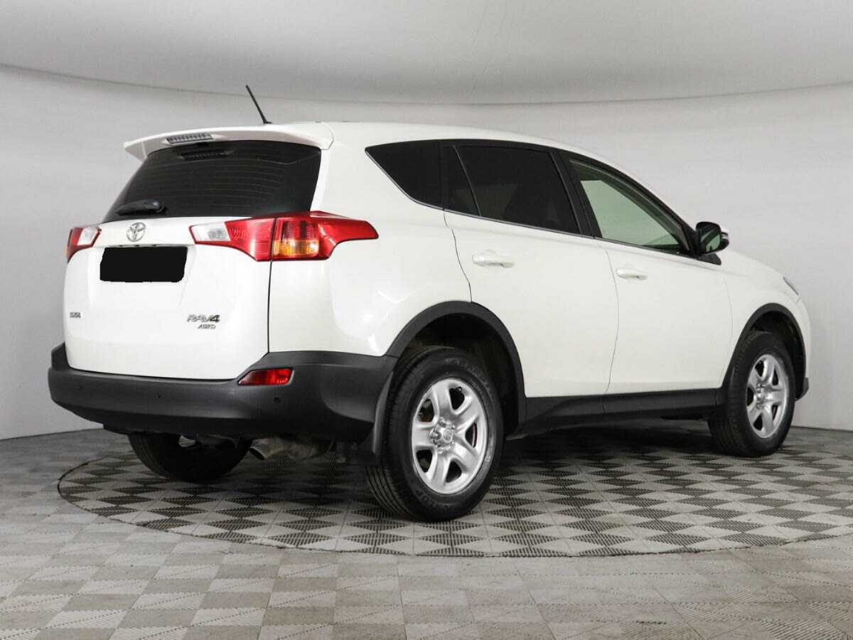 Toyota RAV4 с пробегом — 2014 год. Фото: #4