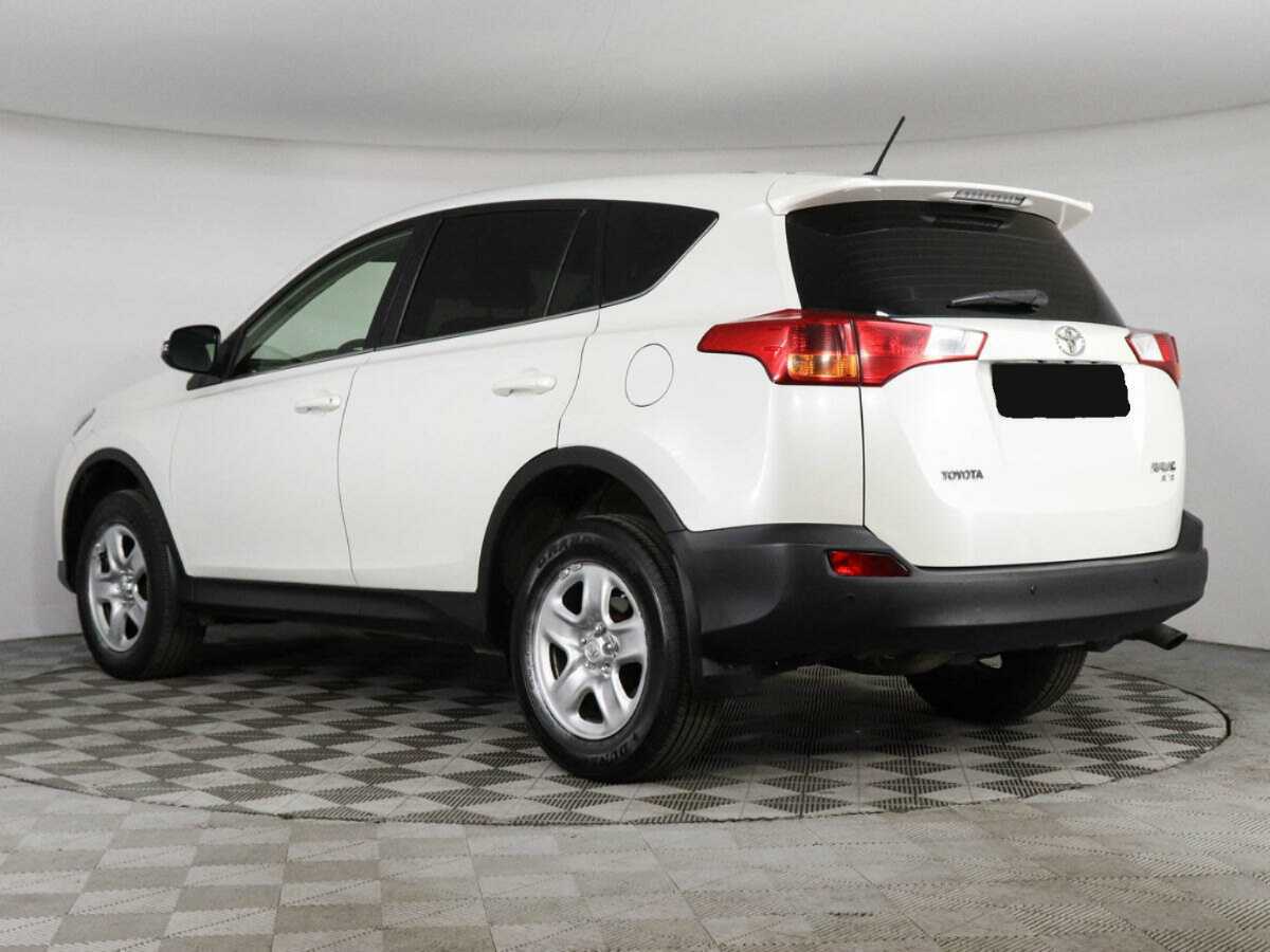 Toyota RAV4 с пробегом — 2014 год. Фото: #6